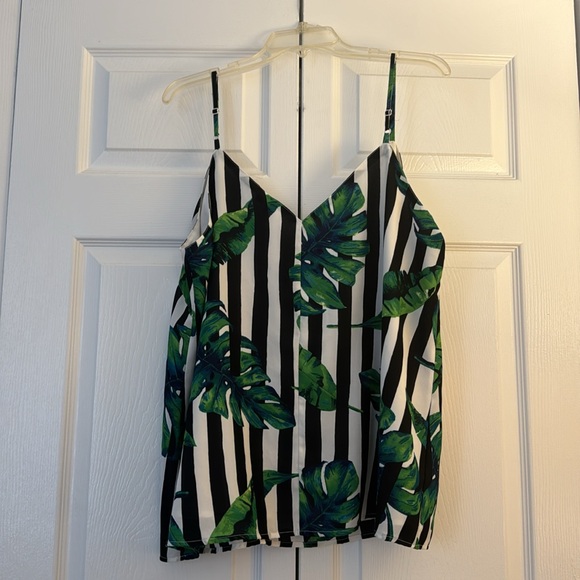 ASOS DESIGN CURVE Printed Cami in Tropical Stripe - Picture 2 of 7